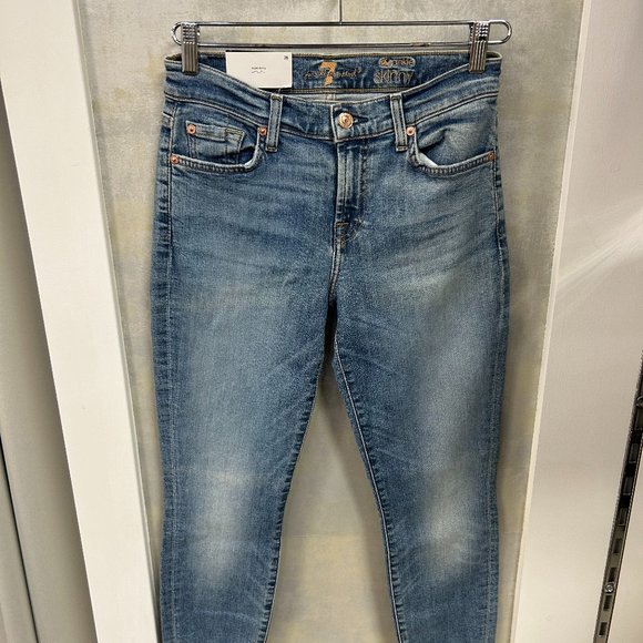 7 For All Mankind Ankle Skinny With Destroyed Hem & Cut Off Back Pockets - Picture 1 of 4